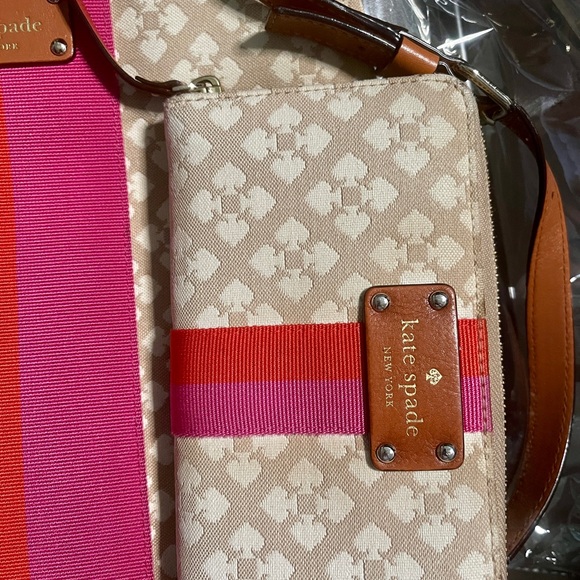 Kate Spade Beige and Red Crossbody Bag wallet bundle - Picture 3 of 10